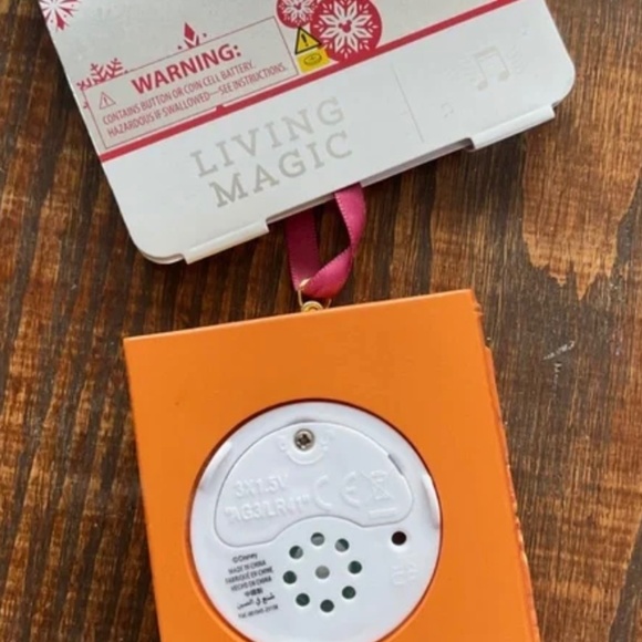 DISNEY SINGING ENCHANTED BOOK ORNAMENT NWT - Picture 3 of 3